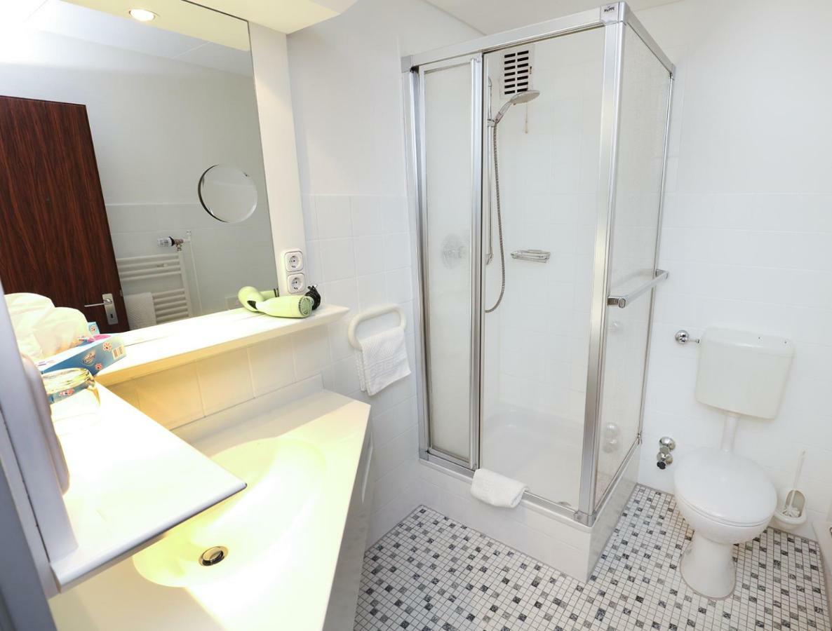 Hotel Kroeger Ennigerloh Kültér fotó